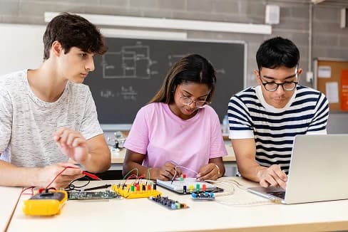 AI and STEM lab hardware with data visualization